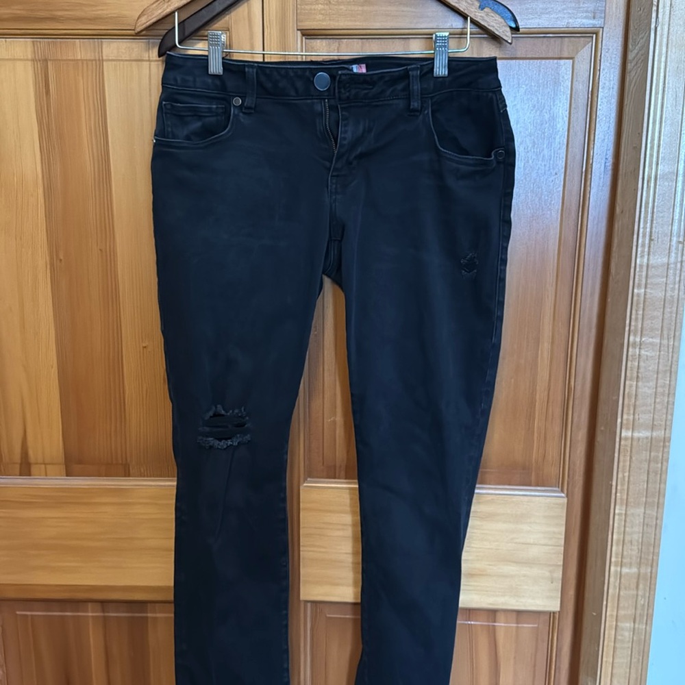 Cabi black denim
3327 jeans